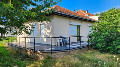 Property building, Balcony/Terrace