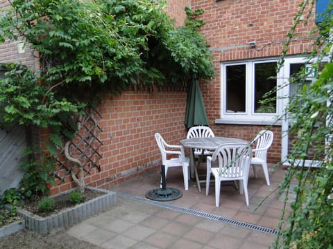 Balcony/Terrace, Dining area, Garden view