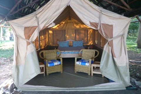 Banda Island Resort and Campsite Campeggio /
resort per camper in Uganda
