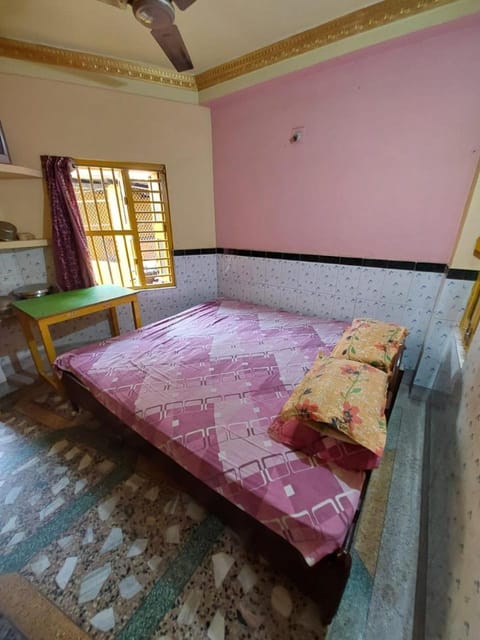 Sushamalay Guest House At Sea Beach, Puri Bed and Breakfast in Puri