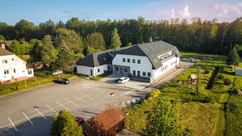 Property building, Bird's eye view, Parking