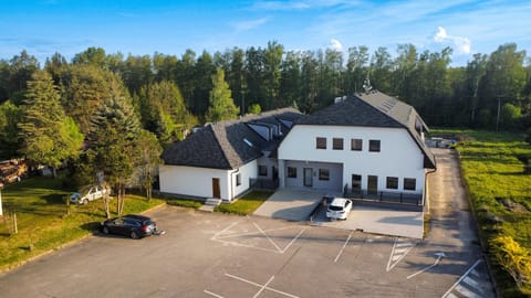 Property building, Bird's eye view, Parking