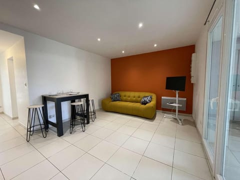 Appartement Aytré, 3 pièces, 4 personnes - FR-1-246-679 Apartment in La Rochelle