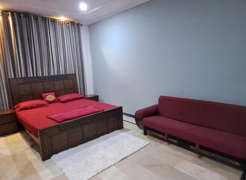 Islamabad Transit Guest House Bed and Breakfast in Islamabad