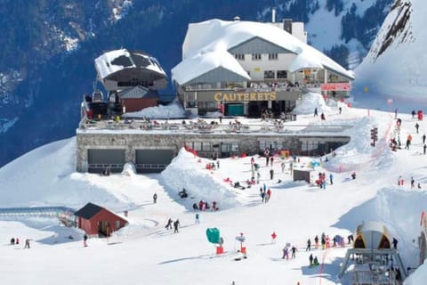 LE CERF BLANC*** - T4 au pied des Thermes Cauterets - 3 chb et 2 sde Apartment in Cauterets