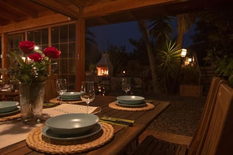 Night, Dining area