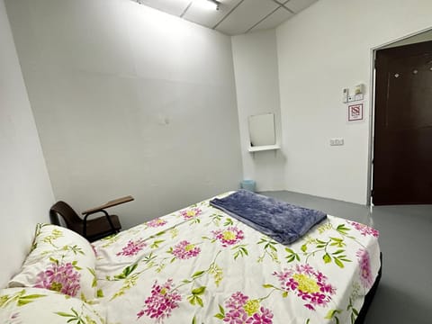 Jiaxin Dormitory-Setia Indah 家馨青年旅宿 Übernachtung mit Frühstück in Johor Bahru