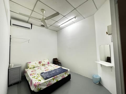 Jiaxin Dormitory-Setia Indah 家馨青年旅宿 Alojamiento y desayuno in Johor Bahru
