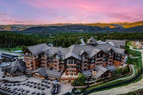 NEW LISTING! One Ski Hill Escape condo Apartment in Breckenridge