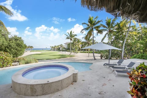 Hot Tub, Balcony/Terrace, Garden view, Sea view, Swimming pool, sunbed