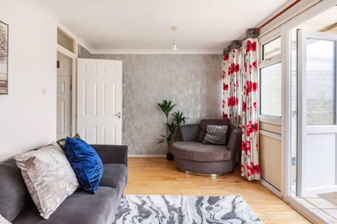 Spacious Room by Lee Valley White Water Centre. Waltham Cross Urlaubsunterkunft in Enfield