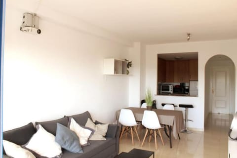 Apartamento con vistas, piscina, tenis y cine Apartment in Dehesa de Campoamor