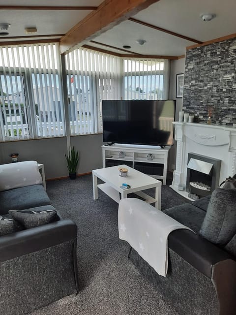 Millfields 4 berth caravan DG & CH family's only and lead person must be over 30 House in Ingoldmells
