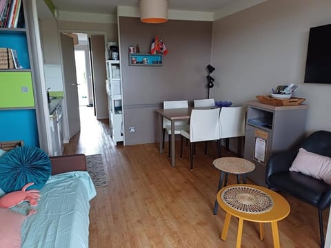 Le 501 F2 de plain-pied avec terrasse Condo in Courseulles-sur-Mer