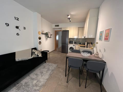 Cozy apartment well-located in Terrassa, Barcelona Condo in Terrassa