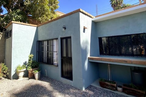 Downtown Casita with great outdoor space! House in Todos Santos