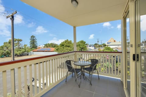 Distant Views Location Pets Welcome House in Port Elliot