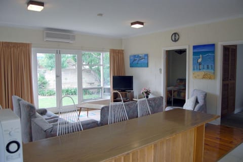 Comfortable Unit Close to the Beach House in Victor Harbor