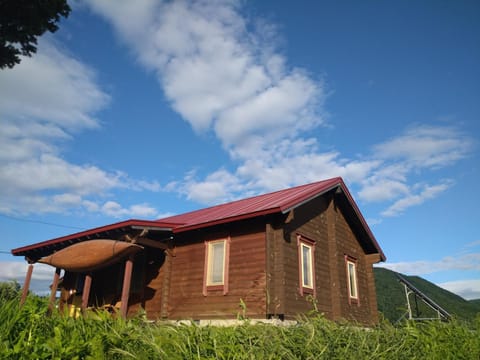Log Cottage be with nature House in Furano