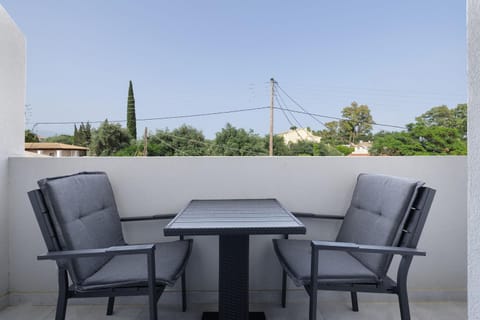 Day, Balcony/Terrace, Inner courtyard view