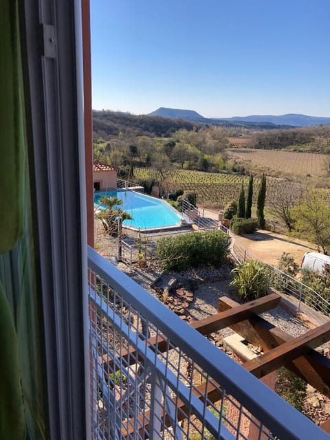 Spring, Mountain view, Pool view