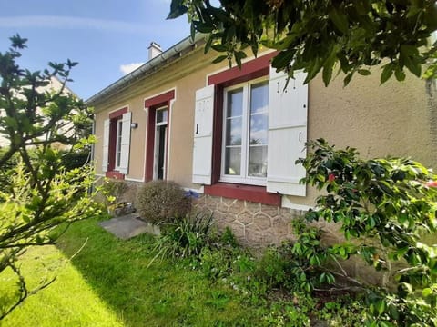 Maison les Buissonnets House in Saint-Pair-sur-Mer