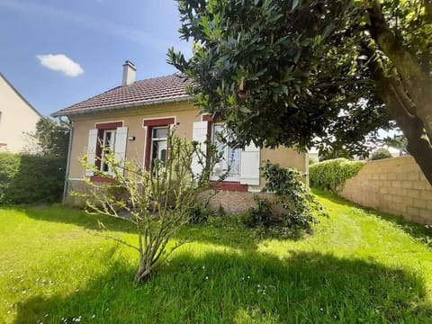 Maison les Buissonnets House in Saint-Pair-sur-Mer