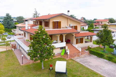 La Villa di Tony Bed and Breakfast in Alba Adriatica