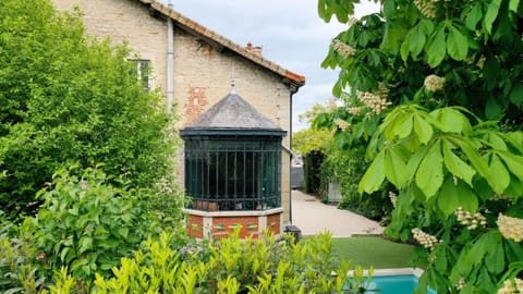 Property building, Garden, Garden view