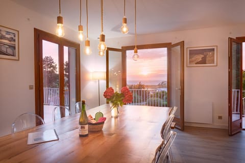 Living room, Dining area, flat iron