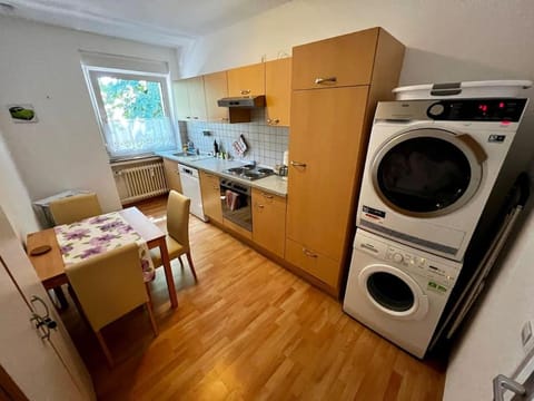 Kitchen or kitchenette, Dining area, dishwasher, pet friendly, stove, washing machine, dryer