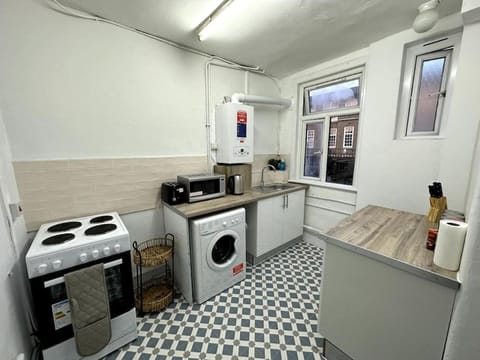 Spectacular 2 bedroom on Tower Bridge Apartment in London Borough of Southwark