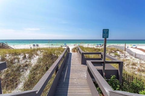 Beach Therapy House in Miramar Beach