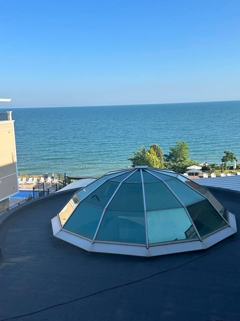 Lux- Grand hotel Condo in Sunny Beach
