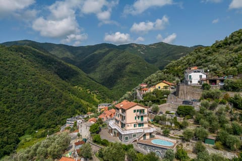 Belvedere, House With Pool- Recco, Liguria Apartment in Recco