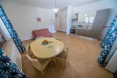 Rifugio nel verde, Appartamento con piscina per sei persone Wohnung in Agropoli