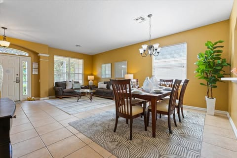 Living room, Dining area