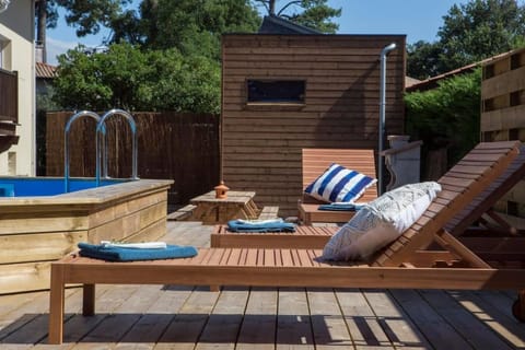 Ocean Garden Surf Lodge House in Capbreton