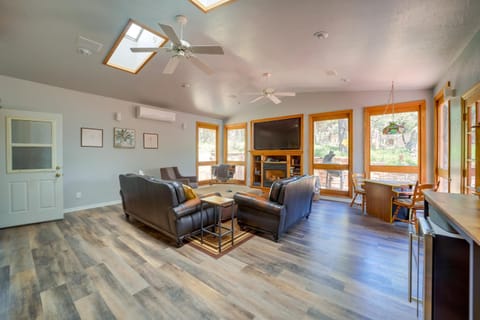 Pine Vacation Rental Near Hiking Group Getaway! Maison in Strawberry