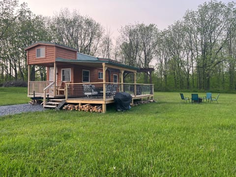 Hollow Hills Tiny Home House in Penn Yan