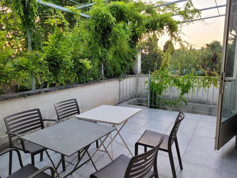 Balcony/Terrace, Garden view