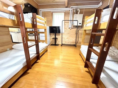 Bed, TV and multimedia, Photo of the whole room, Bedroom, bunk bed