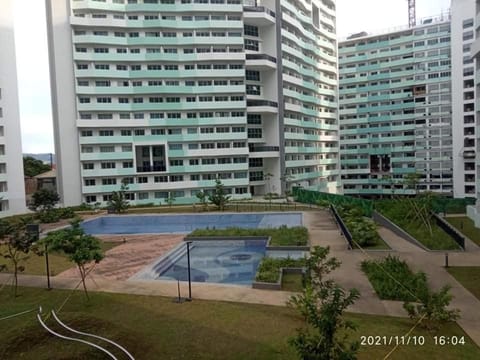 Century commonwealth "AYAKA PLACE" Apartment hotel in Quezon City