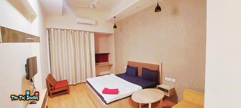 Taj Suites & Studios-Top Place Couple Friendly Stay at Luxury Gaur City Mall #Movie, #Food Court #Shopping Condo in Noida