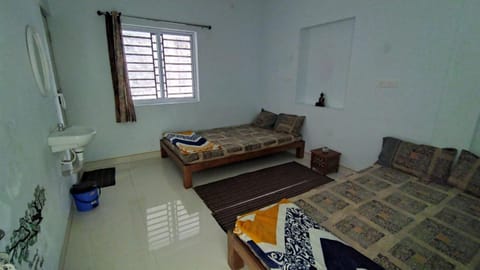 Funk monk Villa hostel PONDICHERRY Hostel in Puducherry, India