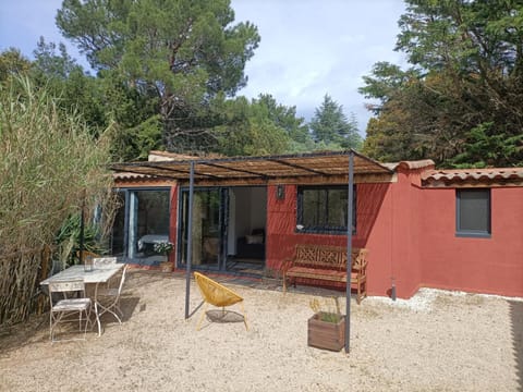 Maisonnette tout confort Condominio in Rochefort-du-Gard