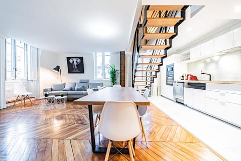 Living room, Dining area