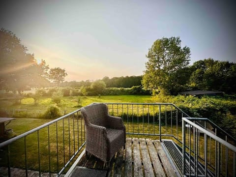 Day, Natural landscape, Garden, View (from property/room), Balcony/Terrace, Balcony/Terrace, Garden view, Sunrise, Sunset