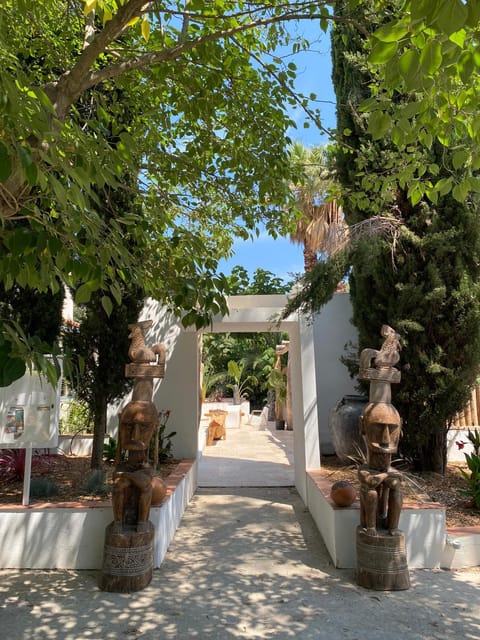 Property building, Day