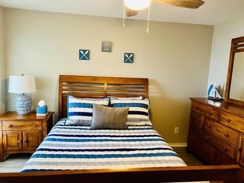 Newly renovated Loon Bay Escape House in Gun Barrel City